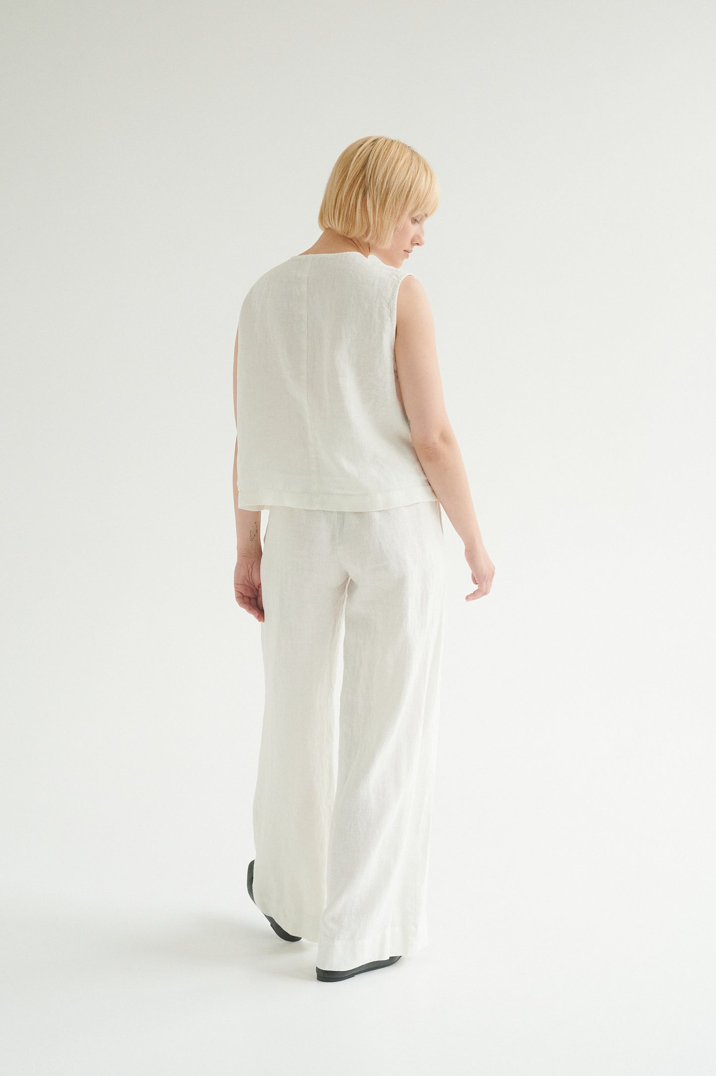 Wide linen trousers