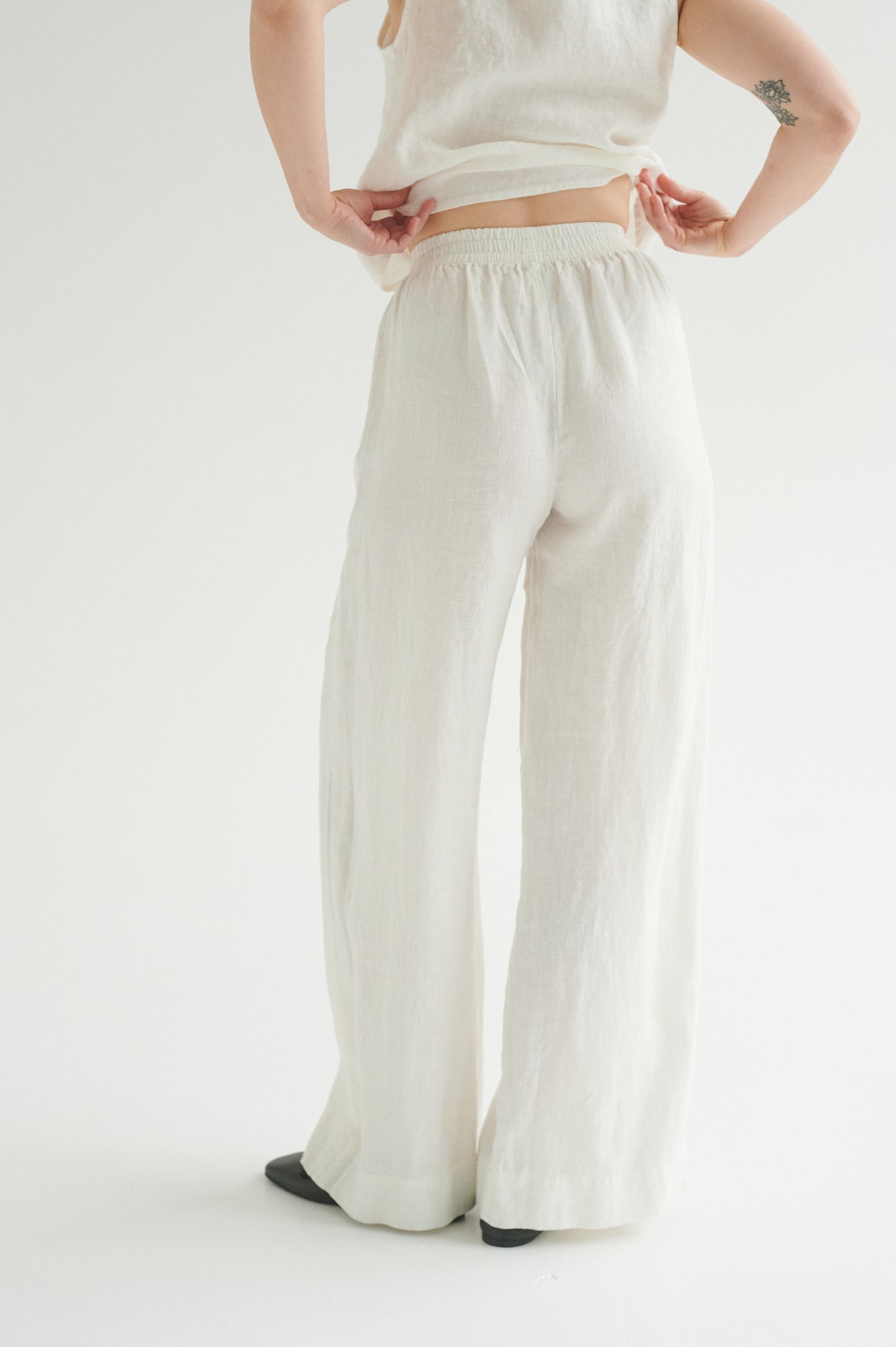 Wide linen trousers