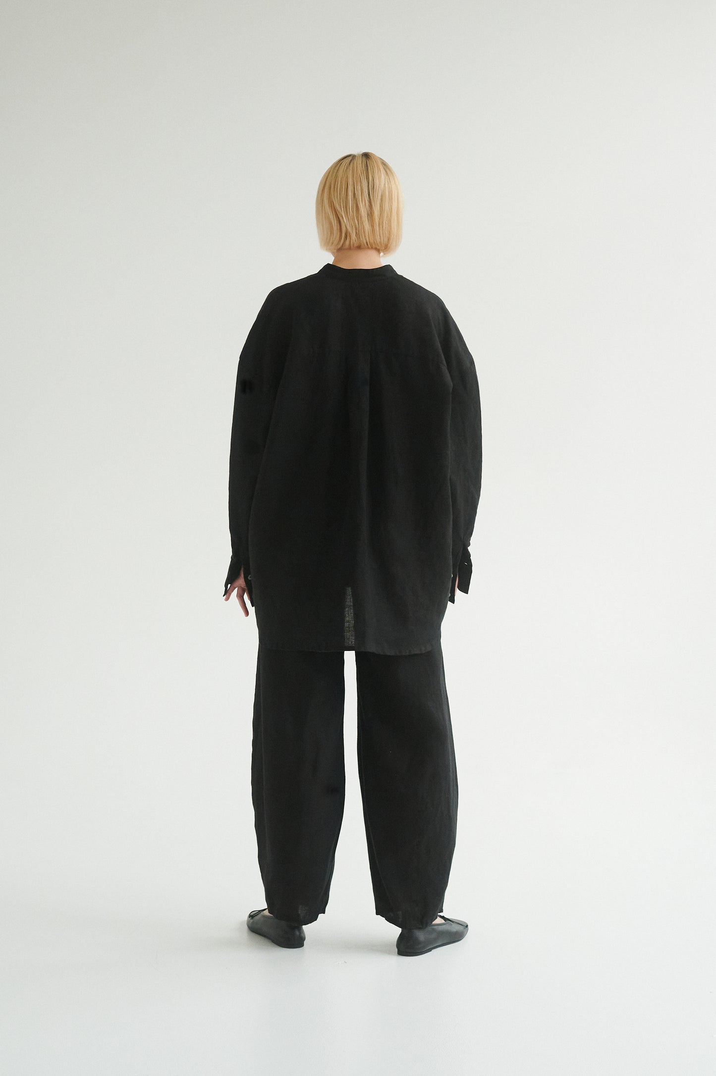 Barrel linen trousers